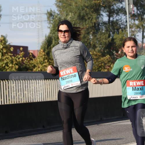 03.10.2025 - Köhlbrandbrückenlauf Luisa Fischer http://msf.ph/oto/8986365 03.10.2025 11:19:35 Position 3 2899, 2898 meine-sportfotos.de