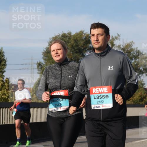 03.10.2025 - Köhlbrandbrückenlauf Luisa Fischer http://msf.ph/oto/8986382 03.10.2025 11:19:43 Position 3 2548, 2182 meine-sportfotos.de