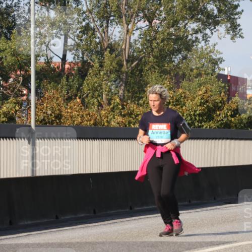 03.10.2025 - Köhlbrandbrückenlauf Luisa Fischer http://msf.ph/oto/8986398 03.10.2025 11:19:46 Position 3 2516 meine-sportfotos.de