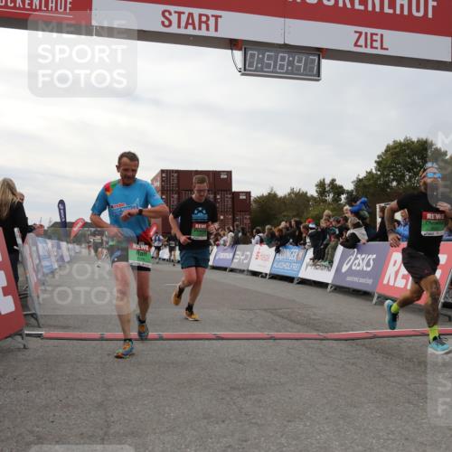 03.10.2025 - Köhlbrandbrückenlauf Yannick Fuchs http://msf.ph/oto/8986413 03.10.2025 15:58:46 Ziel 7017, 7081, 7101, 7117, 7120, 7176, 7182, 7244, 7737, 9086, 9186, 9187, 9512, 9582 meine-sportfotos.de