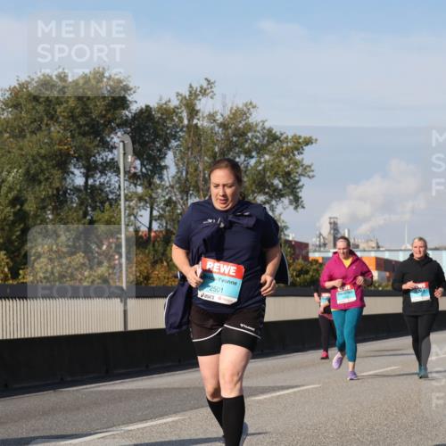 03.10.2025 - Köhlbrandbrückenlauf Luisa Fischer http://msf.ph/oto/8986414 03.10.2025 11:20:00 Position 3 2501 meine-sportfotos.de