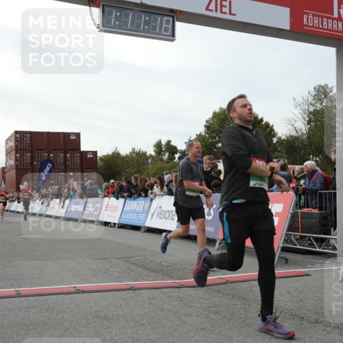 03.10.2025 - Köhlbrandbrückenlauf Yannick Fuchs http://msf.ph/oto/8986417 03.10.2025 16:11:16 Ziel 7291, 7515, 7591, 9067, 9068, 9597, 9726 meine-sportfotos.de
