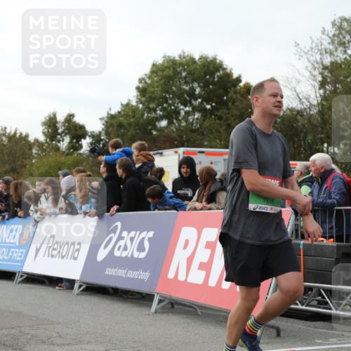 03.10.2025 - Köhlbrandbrückenlauf Yannick Fuchs http://msf.ph/oto/8986421 03.10.2025 16:11:17 Ziel 7515, 7591, 7765, 7895, 9067, 9068, 9597 meine-sportfotos.de