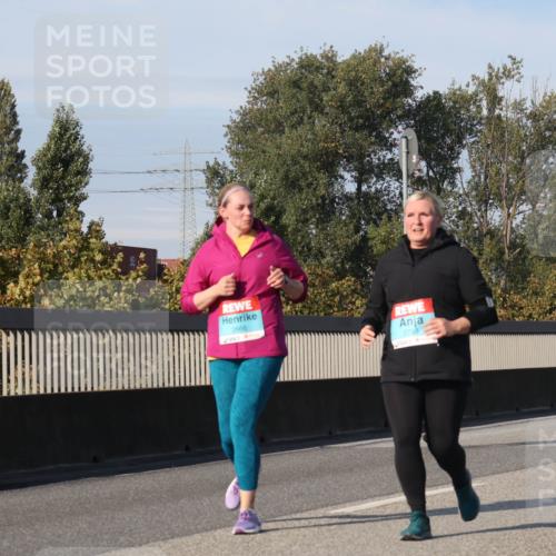 03.10.2025 - Köhlbrandbrückenlauf Luisa Fischer http://msf.ph/oto/8986444 03.10.2025 11:20:05 Position 3 2666, 2753 meine-sportfotos.de