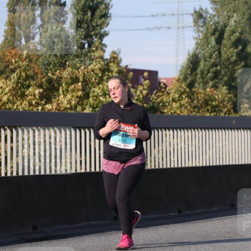 03.10.2025 - Köhlbrandbrückenlauf Luisa Fischer http://msf.ph/oto/8986455 03.10.2025 11:20:08 Position 3 3131 meine-sportfotos.de