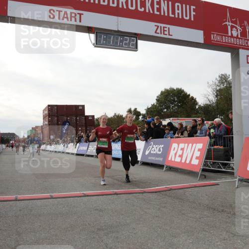 03.10.2025 - Köhlbrandbrückenlauf Yannick Fuchs http://msf.ph/oto/8986458 03.10.2025 16:11:20 Ziel 7472, 7515, 7765, 7895, 9067, 9068, 9597 meine-sportfotos.de