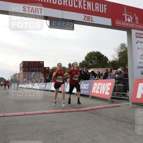 03.10.2025 - Köhlbrandbrückenlauf Yannick Fuchs http://msf.ph/oto/8986463 03.10.2025 16:11:20 Ziel 7472, 7515, 7765, 7895, 9067, 9068, 9597 meine-sportfotos.de