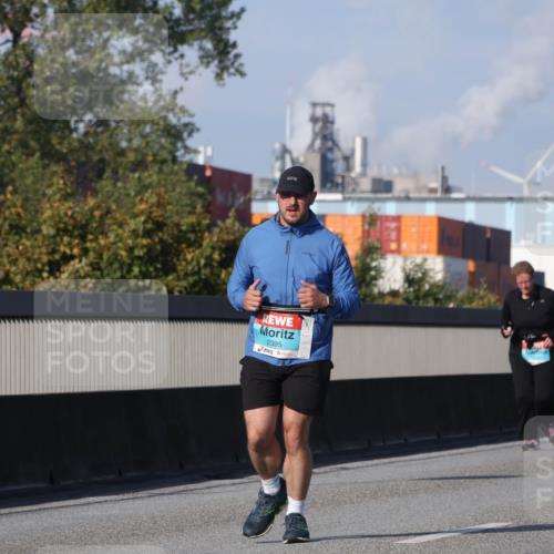 03.10.2025 - Köhlbrandbrückenlauf Luisa Fischer http://msf.ph/oto/8986500 03.10.2025 11:20:31 Position 3 2395 meine-sportfotos.de