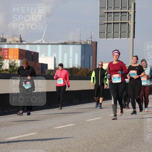 03.10.2025 - Köhlbrandbrückenlauf Luisa Fischer http://msf.ph/oto/8986504 03.10.2025 11:20:33 Position 3 2429 meine-sportfotos.de