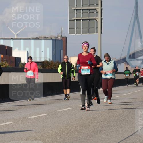 03.10.2025 - Köhlbrandbrückenlauf Luisa Fischer http://msf.ph/oto/8986508 03.10.2025 11:20:33 Position 3 12 meine-sportfotos.de