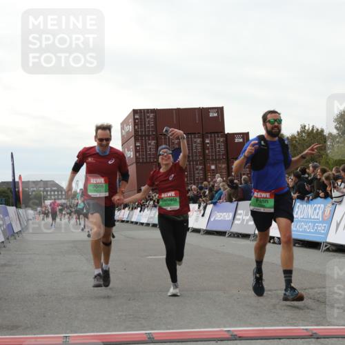 03.10.2025 - Köhlbrandbrückenlauf Yannick Fuchs http://msf.ph/oto/8986538 03.10.2025 16:11:25 Ziel 7350, 7373, 7472, 7488, 7765, 7895, 9597 meine-sportfotos.de