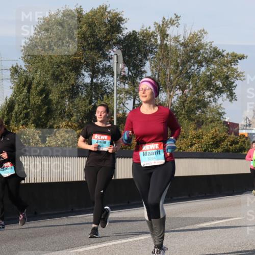 03.10.2025 - Köhlbrandbrückenlauf Luisa Fischer http://msf.ph/oto/8986543 03.10.2025 11:20:44 Position 3 2226, 3284, 2515 meine-sportfotos.de