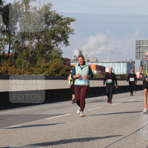 03.10.2025 - Köhlbrandbrückenlauf Luisa Fischer http://msf.ph/oto/8986549 03.10.2025 11:20:45 Position 3 3284, 2515 meine-sportfotos.de