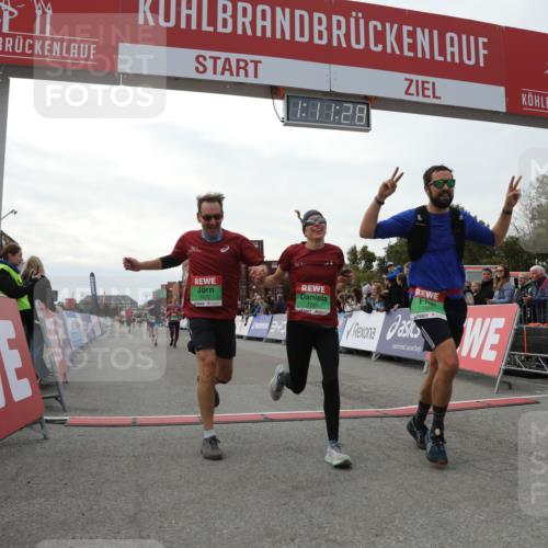 03.10.2025 - Köhlbrandbrückenlauf Yannick Fuchs http://msf.ph/oto/8986563 03.10.2025 16:11:26 Ziel 7350, 7373, 7472, 7488, 7765, 7895, 9597 meine-sportfotos.de