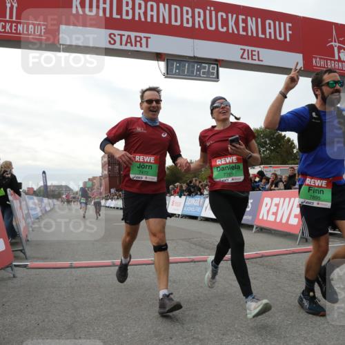 03.10.2025 - Köhlbrandbrückenlauf Yannick Fuchs http://msf.ph/oto/8986572 03.10.2025 16:11:27 Ziel 7350, 7373, 7472, 7488, 7765, 7895, 9597 meine-sportfotos.de