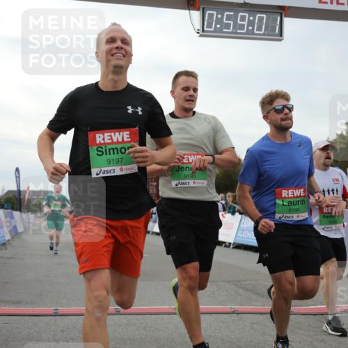 03.10.2025 - Köhlbrandbrückenlauf Yannick Fuchs http://msf.ph/oto/8986622 03.10.2025 15:58:59 Ziel 7086, 7109, 7238, 7256, 7356, 9195, 9196, 9197, 9370, 9398, 9750 meine-sportfotos.de