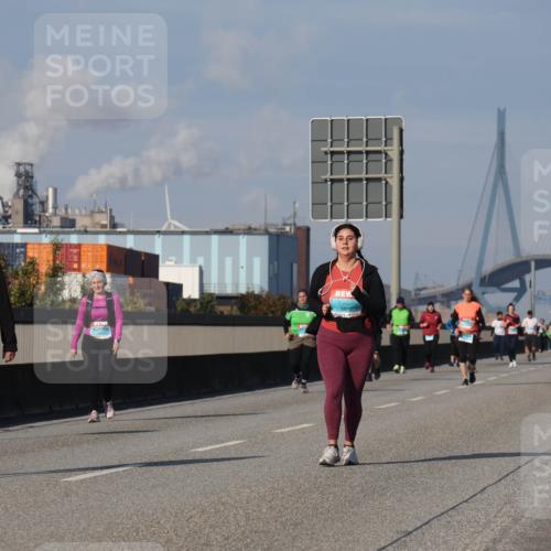 03.10.2025 - Köhlbrandbrückenlauf Luisa Fischer http://msf.ph/oto/8986623 03.10.2025 11:20:59 Position 3  meine-sportfotos.de
