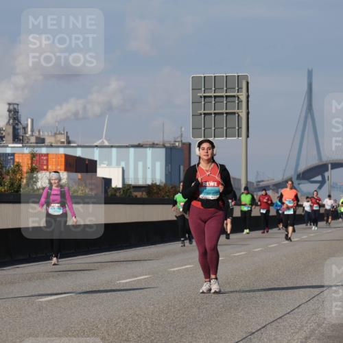 03.10.2025 - Köhlbrandbrückenlauf Luisa Fischer http://msf.ph/oto/8986625 03.10.2025 11:20:59 Position 3  meine-sportfotos.de