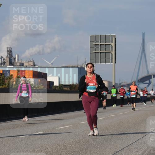 03.10.2025 - Köhlbrandbrückenlauf Luisa Fischer http://msf.ph/oto/8986629 03.10.2025 11:21:00 Position 3 2394, 3822 meine-sportfotos.de