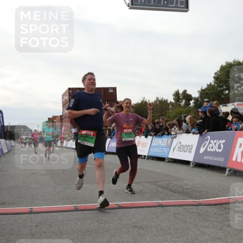 03.10.2025 - Köhlbrandbrückenlauf Yannick Fuchs http://msf.ph/oto/8986630 03.10.2025 16:11:30 Ziel 7350, 7373, 7407, 7467, 7472, 7488, 8774, 8938, 9382 meine-sportfotos.de