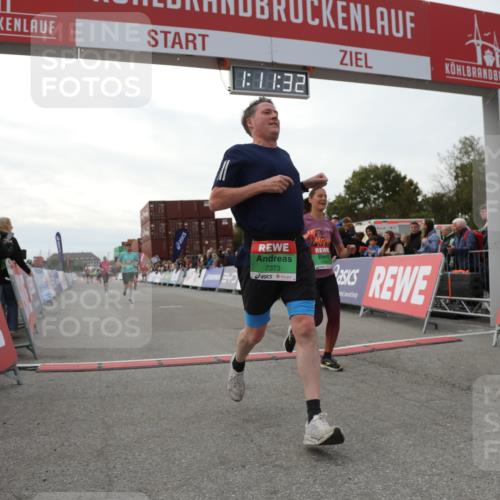03.10.2025 - Köhlbrandbrückenlauf Yannick Fuchs http://msf.ph/oto/8986647 03.10.2025 16:11:30 Ziel 7350, 7373, 7407, 7467, 7472, 7488, 8774, 8938, 9382 meine-sportfotos.de