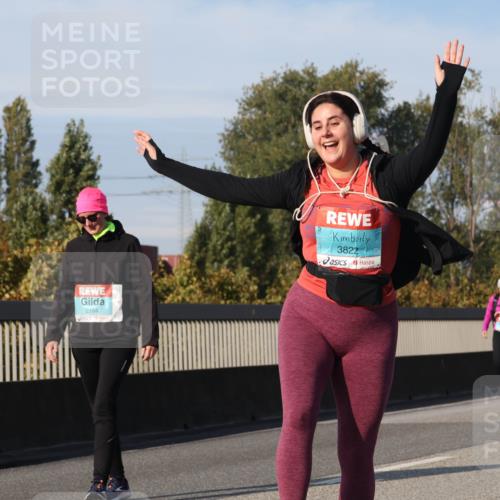 03.10.2025 - Köhlbrandbrückenlauf Luisa Fischer http://msf.ph/oto/8986672 03.10.2025 11:21:07 Position 3 2394, 3822 meine-sportfotos.de