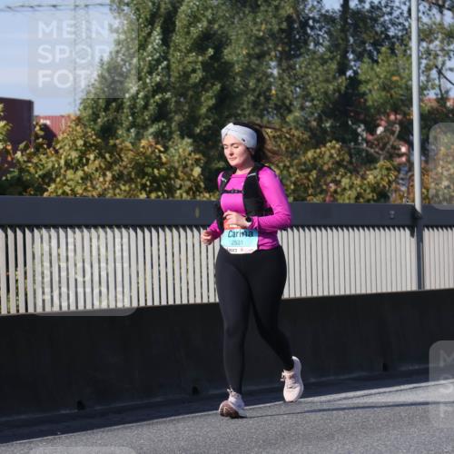 03.10.2025 - Köhlbrandbrückenlauf Luisa Fischer http://msf.ph/oto/8986700 03.10.2025 11:21:11 Position 3 2531 meine-sportfotos.de