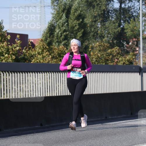 03.10.2025 - Köhlbrandbrückenlauf Luisa Fischer http://msf.ph/oto/8986701 03.10.2025 11:21:12 Position 3 2531 meine-sportfotos.de