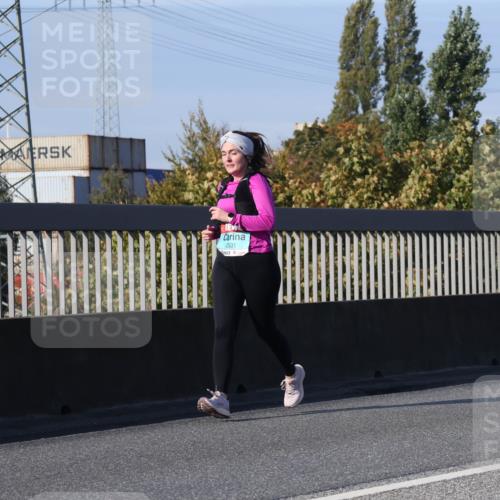 03.10.2025 - Köhlbrandbrückenlauf Luisa Fischer http://msf.ph/oto/8986717 03.10.2025 11:21:14 Position 3 2531 meine-sportfotos.de