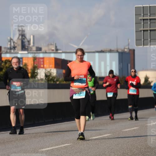 03.10.2025 - Köhlbrandbrückenlauf Luisa Fischer http://msf.ph/oto/8986721 03.10.2025 11:21:19 Position 3 2620 meine-sportfotos.de
