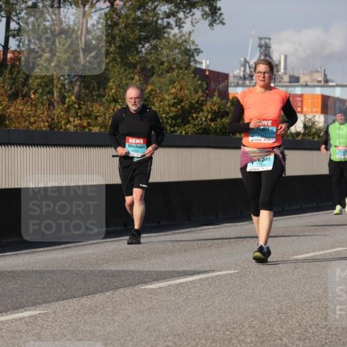 03.10.2025 - Köhlbrandbrückenlauf Luisa Fischer http://msf.ph/oto/8986742 03.10.2025 11:21:22 Position 3 2483, 2620 meine-sportfotos.de