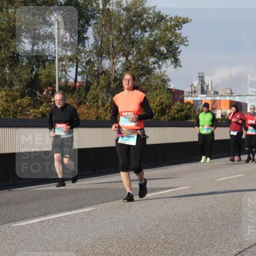 03.10.2025 - Köhlbrandbrückenlauf Luisa Fischer http://msf.ph/oto/8986757 03.10.2025 11:21:25 Position 3 234, 2620 meine-sportfotos.de