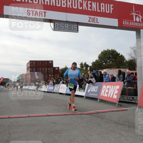 03.10.2025 - Köhlbrandbrückenlauf Yannick Fuchs http://msf.ph/oto/8986758 03.10.2025 15:59:13 Ziel 7262, 7496, 8780, 9118, 9126, 9521 meine-sportfotos.de