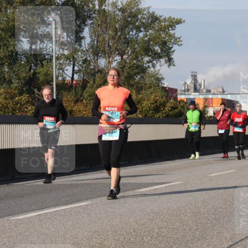 03.10.2025 - Köhlbrandbrückenlauf Luisa Fischer http://msf.ph/oto/8986759 03.10.2025 11:21:25 Position 3 2620 meine-sportfotos.de