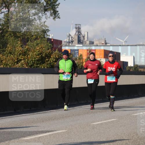 03.10.2025 - Köhlbrandbrückenlauf Luisa Fischer http://msf.ph/oto/8986764 03.10.2025 11:21:26 Position 3 2565 meine-sportfotos.de
