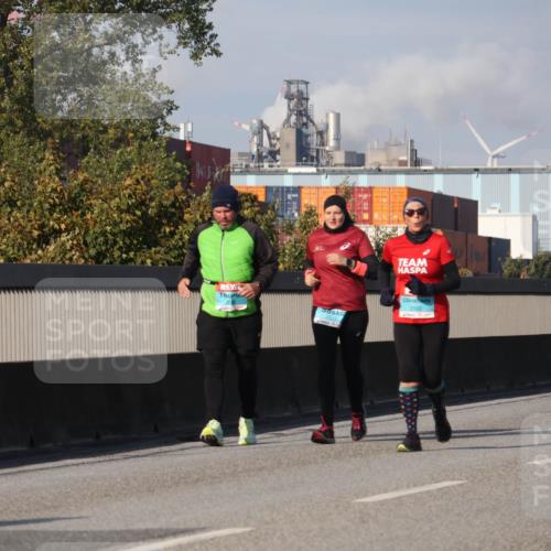 03.10.2025 - Köhlbrandbrückenlauf Luisa Fischer http://msf.ph/oto/8986767 03.10.2025 11:21:27 Position 3 2565 meine-sportfotos.de