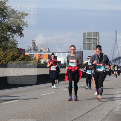 03.10.2025 - Köhlbrandbrückenlauf Luisa Fischer http://msf.ph/oto/8986810 03.10.2025 11:21:34 Position 3  meine-sportfotos.de