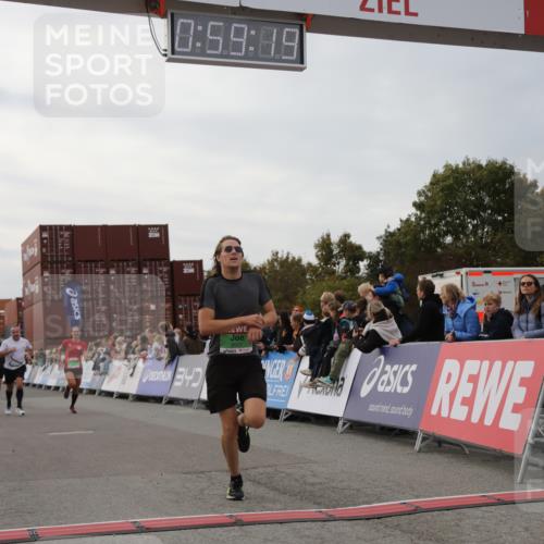 03.10.2025 - Köhlbrandbrückenlauf Yannick Fuchs http://msf.ph/oto/8986837 03.10.2025 15:59:17 Ziel 7262, 7496, 8780, 9118, 9126, 9238, 9521, 9577 meine-sportfotos.de