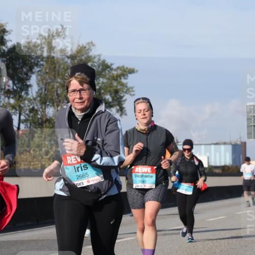 03.10.2025 - Köhlbrandbrückenlauf Luisa Fischer http://msf.ph/oto/8986842 03.10.2025 11:21:39 Position 3 2452, 2665, 3649 meine-sportfotos.de