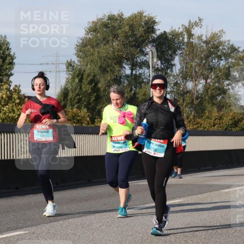 03.10.2025 - Köhlbrandbrückenlauf Luisa Fischer http://msf.ph/oto/8986867 03.10.2025 11:21:44 Position 3 3290, 3289, 2795 meine-sportfotos.de