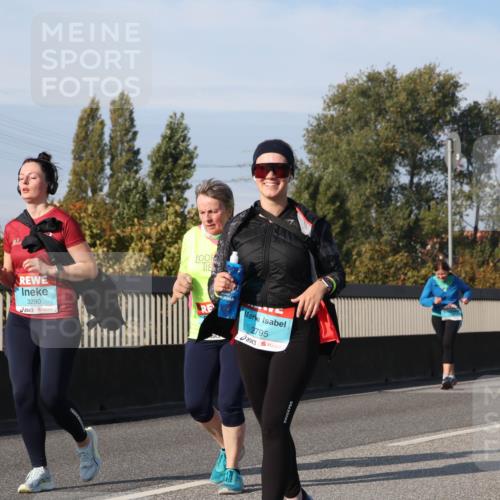 03.10.2025 - Köhlbrandbrückenlauf Luisa Fischer http://msf.ph/oto/8986874 03.10.2025 11:21:45 Position 3 3290, 2795 meine-sportfotos.de