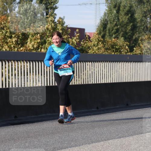 03.10.2025 - Köhlbrandbrückenlauf Luisa Fischer http://msf.ph/oto/8986889 03.10.2025 11:21:49 Position 3 3195 meine-sportfotos.de