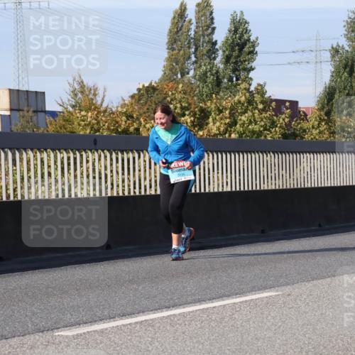 03.10.2025 - Köhlbrandbrückenlauf Luisa Fischer http://msf.ph/oto/8986894 03.10.2025 11:21:50 Position 3 3195 meine-sportfotos.de