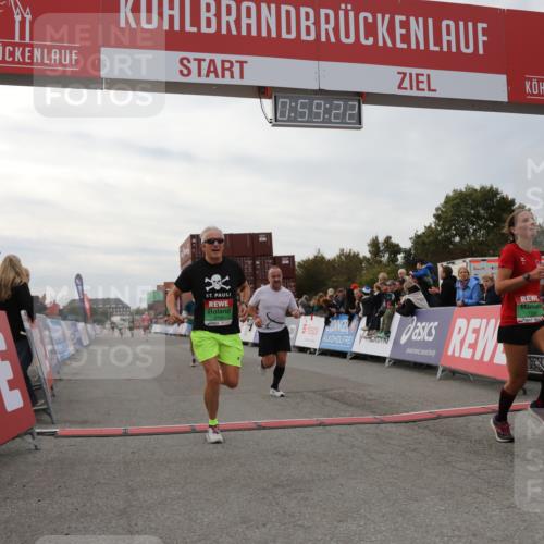 03.10.2025 - Köhlbrandbrückenlauf Yannick Fuchs http://msf.ph/oto/8986896 03.10.2025 15:59:20 Ziel 7262, 8780, 9126, 9238, 9521, 9577 meine-sportfotos.de