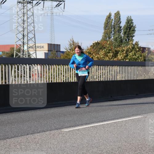 03.10.2025 - Köhlbrandbrückenlauf Luisa Fischer http://msf.ph/oto/8986898 03.10.2025 11:21:51 Position 3 3195 meine-sportfotos.de