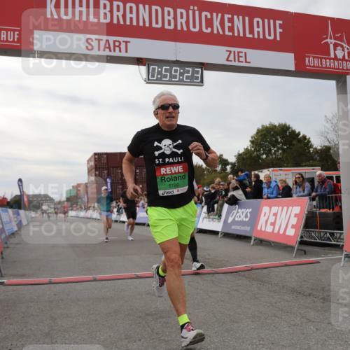 03.10.2025 - Köhlbrandbrückenlauf Yannick Fuchs http://msf.ph/oto/8986911 03.10.2025 15:59:21 Ziel 7089, 7262, 8780, 9126, 9238, 9521, 9577 meine-sportfotos.de