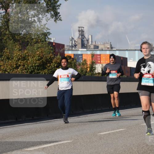 03.10.2025 - Köhlbrandbrückenlauf Luisa Fischer http://msf.ph/oto/8986928 03.10.2025 11:22:01 Position 3 3347, 2277, 3370 meine-sportfotos.de
