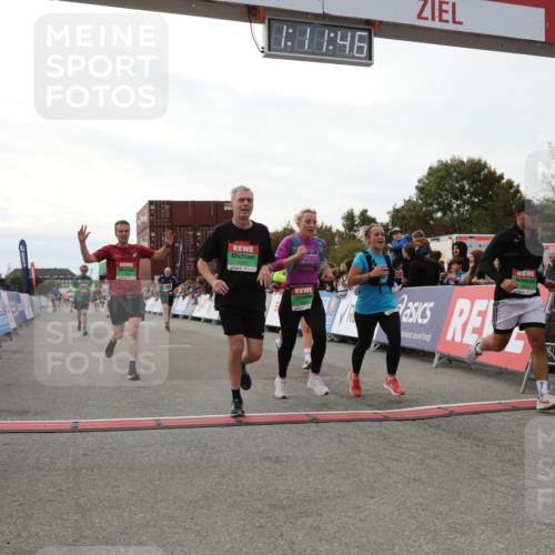 03.10.2025 - Köhlbrandbrückenlauf Yannick Fuchs http://msf.ph/oto/8986929 03.10.2025 16:11:45 Ziel 7330, 7419, 7469, 7533, 7658, 9200, 9202, 9392, 9634 meine-sportfotos.de