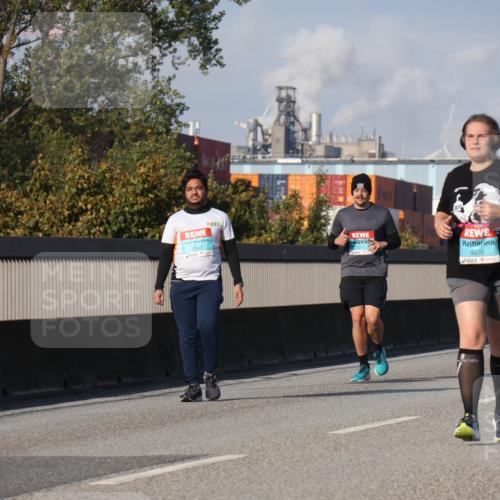 03.10.2025 - Köhlbrandbrückenlauf Luisa Fischer http://msf.ph/oto/8986932 03.10.2025 11:22:02 Position 3 3347, 2277, 3370 meine-sportfotos.de