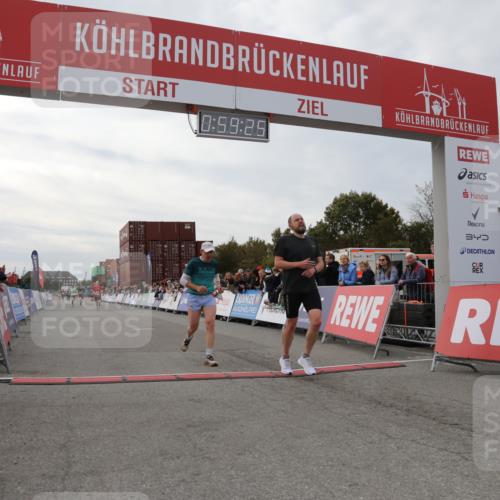 03.10.2025 - Köhlbrandbrückenlauf Yannick Fuchs http://msf.ph/oto/8986945 03.10.2025 15:59:23 Ziel 7083, 7089, 7262, 8780, 9126, 9238, 9577 meine-sportfotos.de